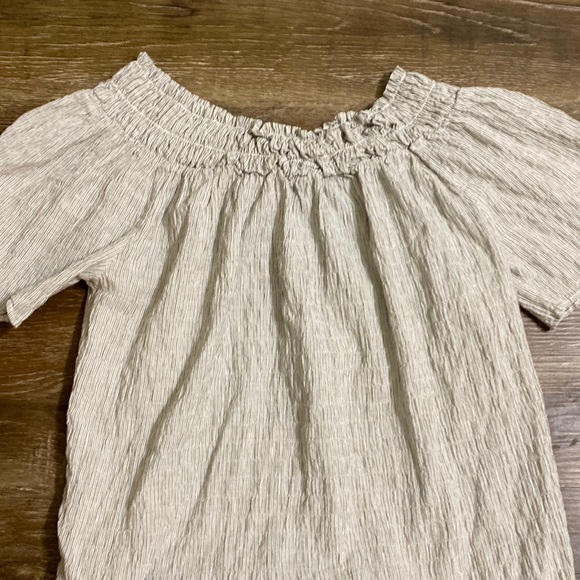 A new day off shoulder top - Picture 3 of 6